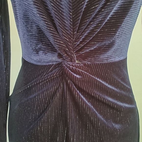 LDT Gillian Twist Front Stretch Velvet Dress - Picture 4 of 12